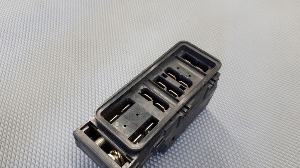 фото №6, Коробка предохранителей peugeot 306 1.8i 94r