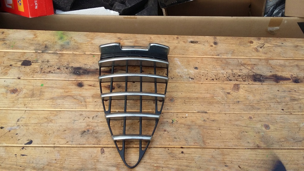 фото №1, Решітка радіатора alfa romeo 147