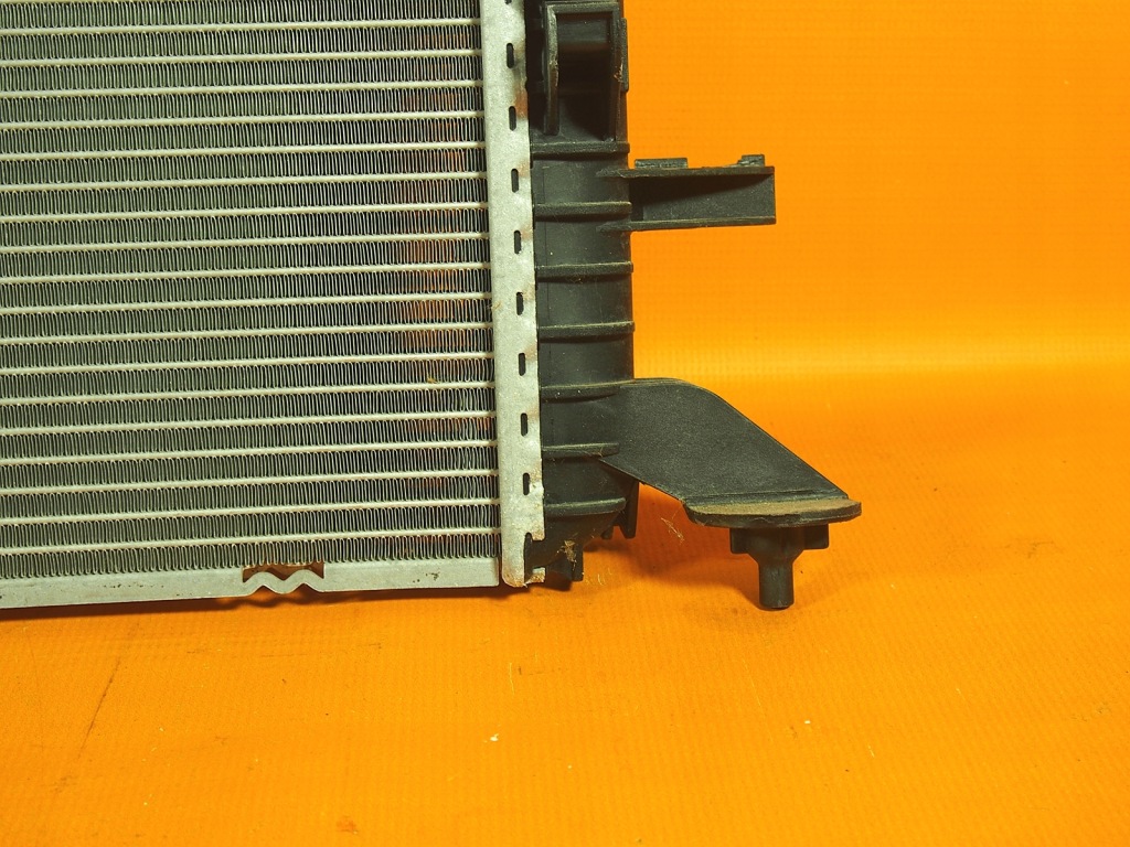 Audi a6 4g c7 fl 32km радіатор води оригінал 8k0121251l Оригінал