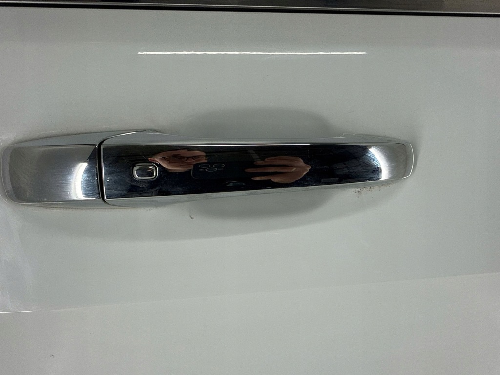 Дверь передние правая сторона jeep grand cherokee 68274938ad Доставка