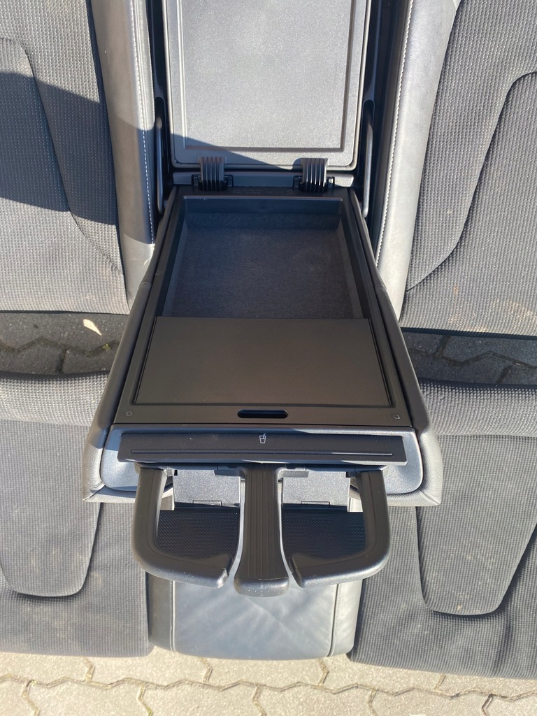 фото №12, Audi a5 coupe s-line заднее сиденье спинка кронштейн кружка