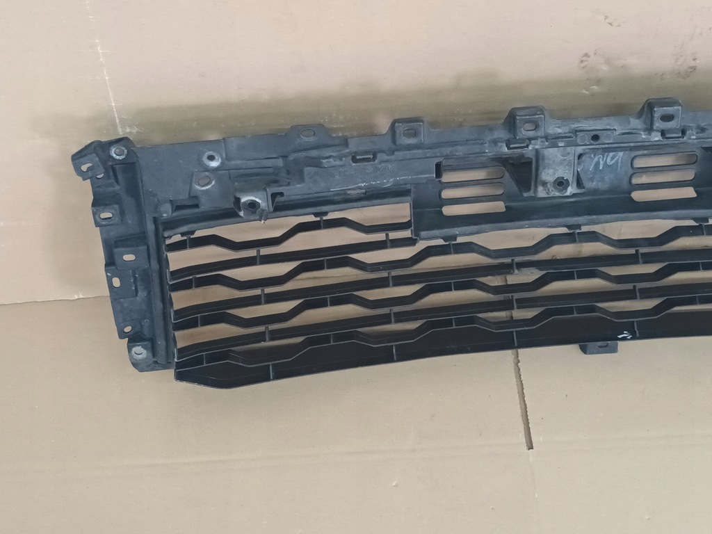 фото №8, Решётка передняя mitsubishi l200 средняя перед