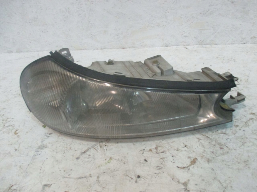 фото №1, Ford mondeo mk2 фара правый 1305615035