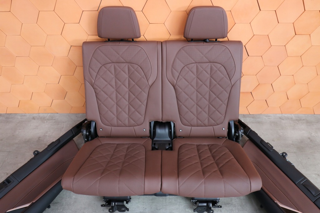 фото №16, Bmw x7 g07 lci салон сиденья заднее сиденье обшивки туннель 3 ряды вентиляция coffee