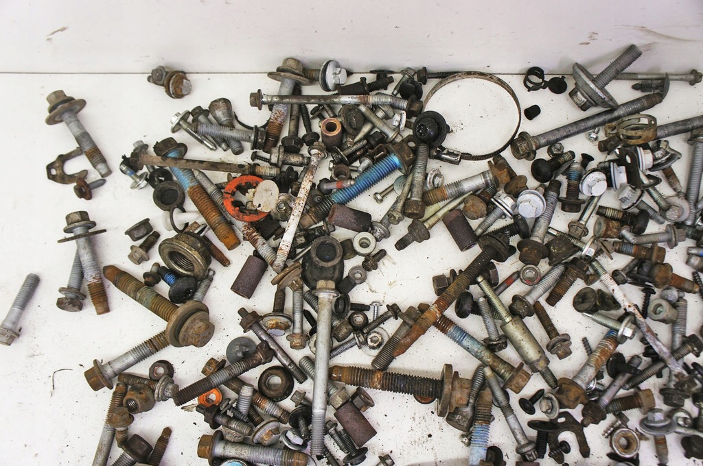 фото №2, Of081 ford transit courier болти гайки 10kg kpl