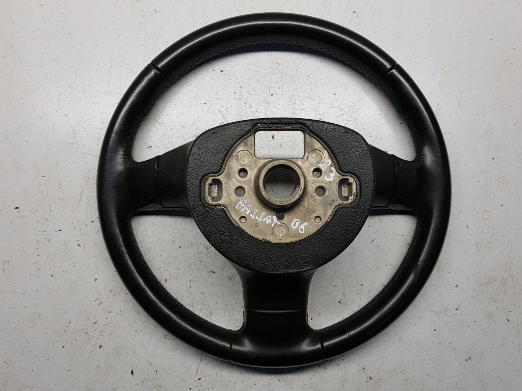 фото №7, Vw passat b6 05r- воздуховод кожаный