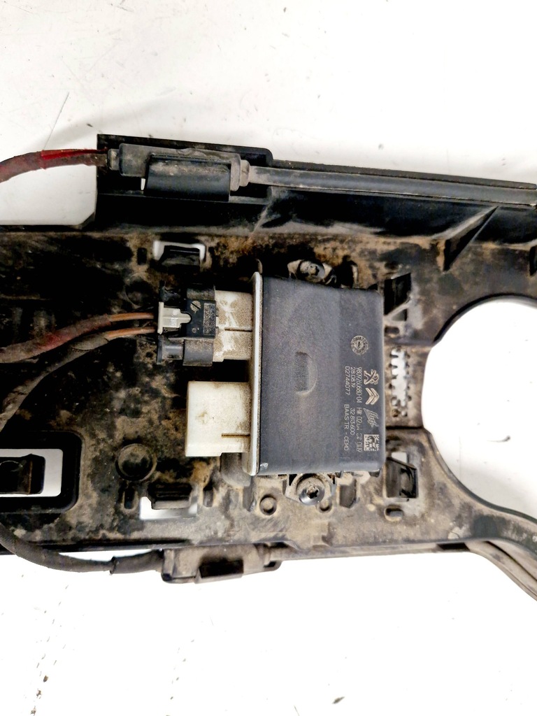 фото №8, Citroen ds7 crossback 2019 датчик открывания крышки багажника