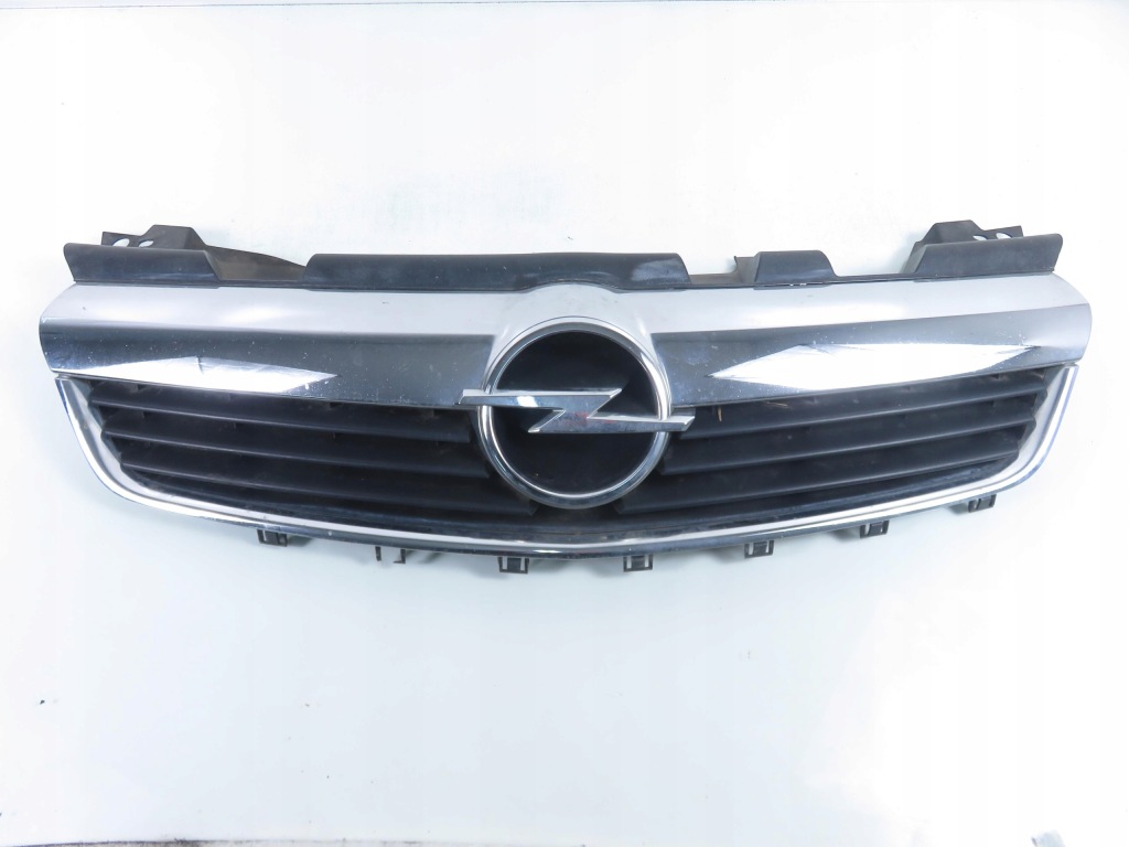 фото №1, Решётка радиатора решётка радиатора opel zafira b a05 13136136