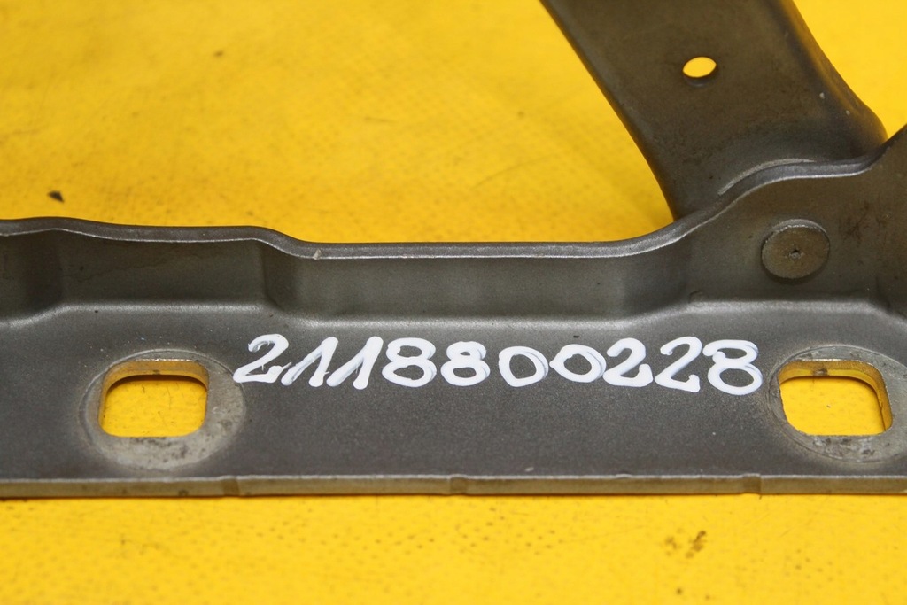 фото №7, Петля капот правый перед w211 a2118800228