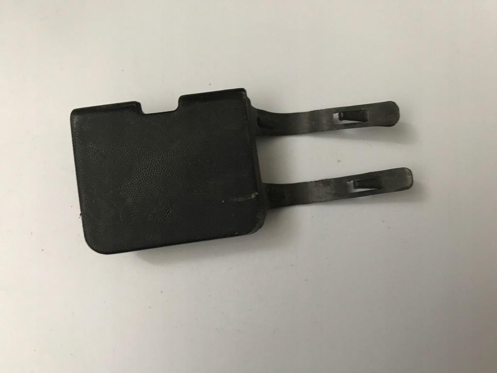 фото №2, Заглушка фаркоп перед 8200605777 dacia logan