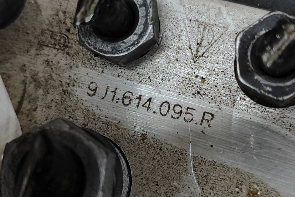 фото №5, Porsche taycan 9j1 cross turismo abs насос 9j1614095r електричний 420kw 202