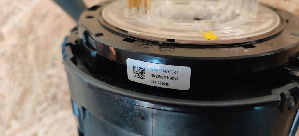 Переключатель комбинированный рычаг tesla model y 2024 10147490 1097662 10147479 с Разборки