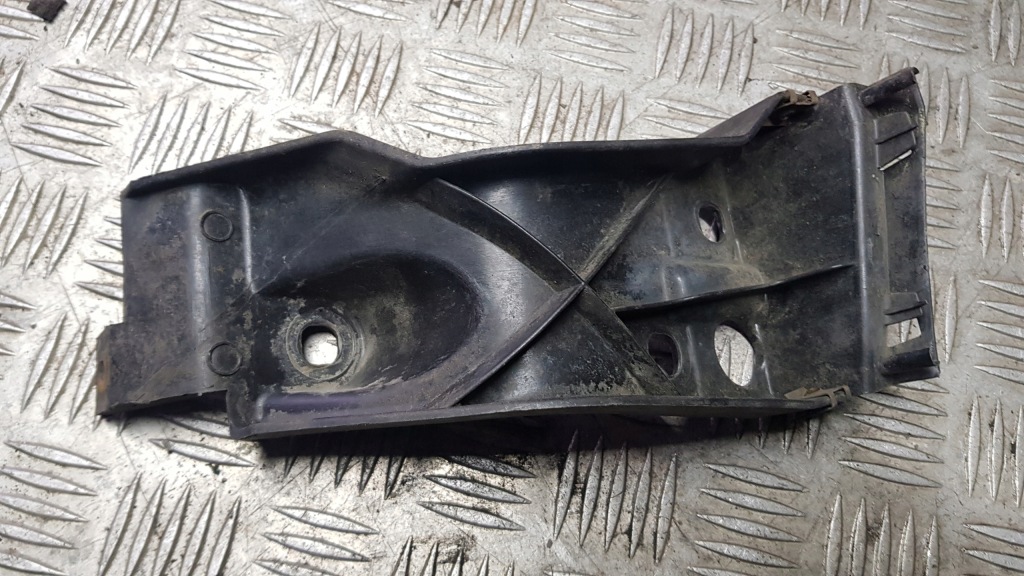 Audi a8 d3 кронштейн порог левое правое  4e0853922c Оригинал