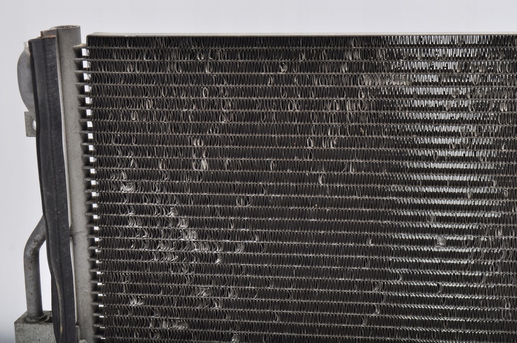 фото №12, Aston martin db11 4.0 радиатор кондиционера hy53-19710-ac