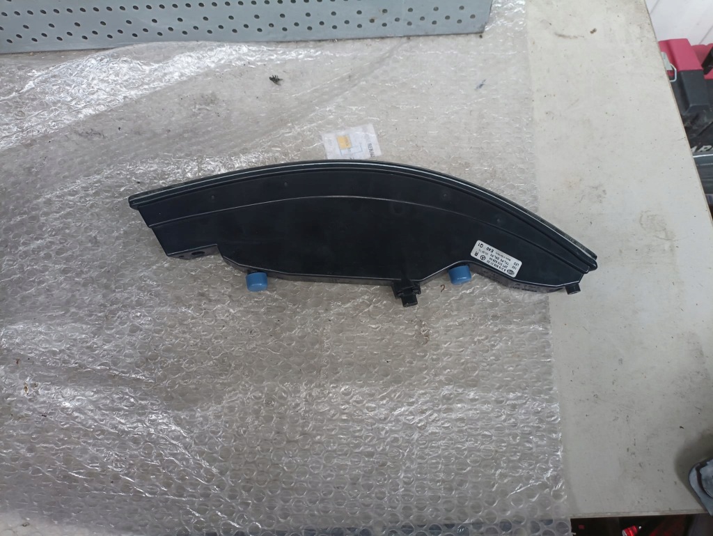 Противотуманная фара правый mercedes sl r231 a2169060100 Цена