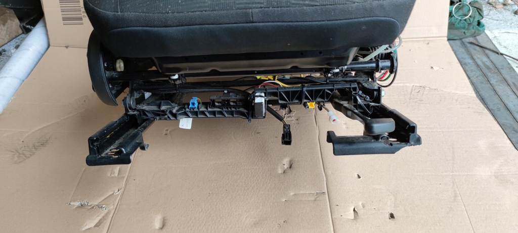 фото №10, Mercedes w203 сиденье правый перед classic lift pompo