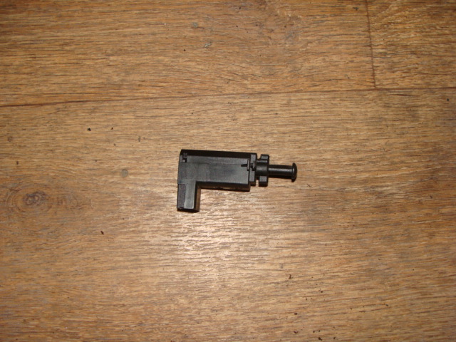 фото №1, Датчик педали тормоза стоп стоп-сигнал xkb100170 land rover discovery 2 ii