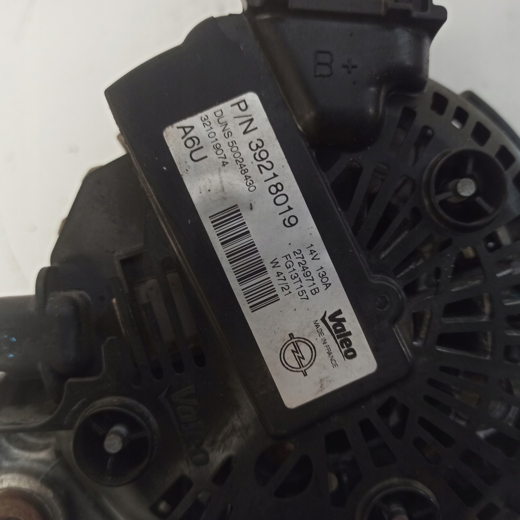 Opel astra k v 1.2t генератор 39218019 пошкоджений пластик роз'єми Недорого