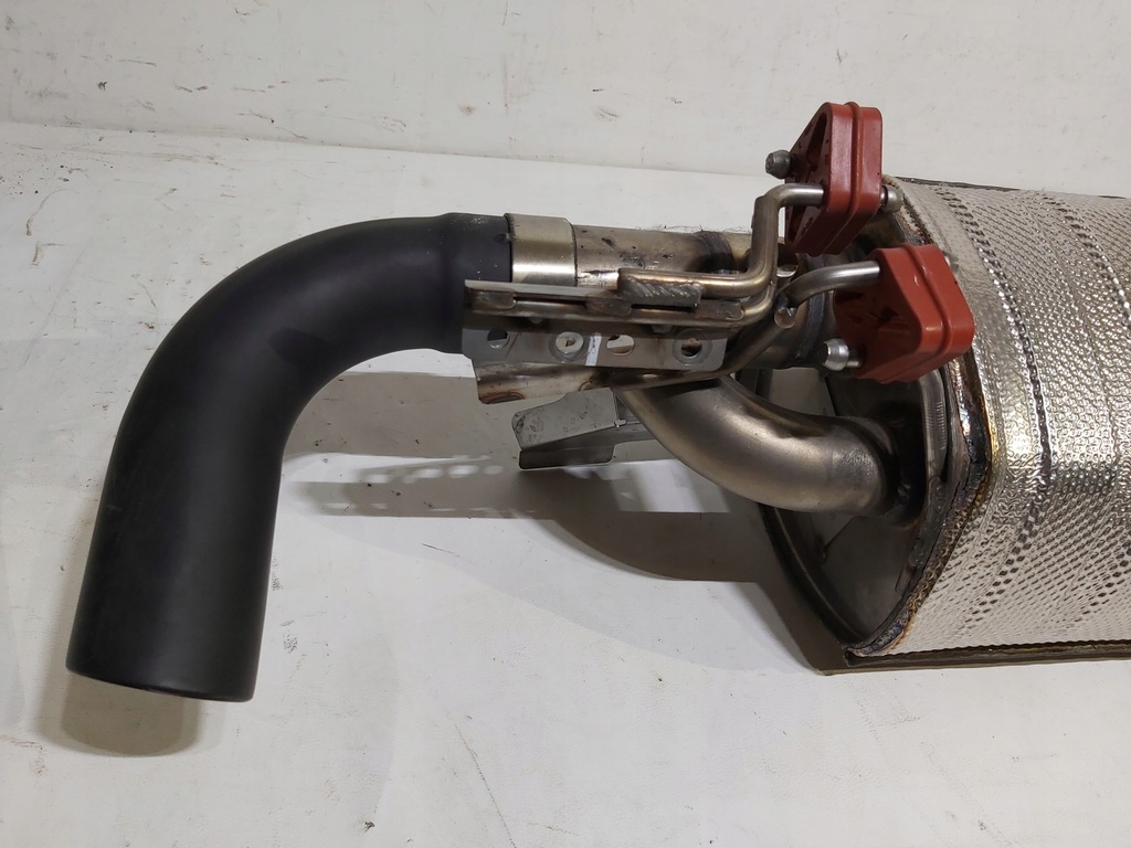 фото №8, Выхлоп конечный гаситель решётка aston martin vantage ky63-5230-ae