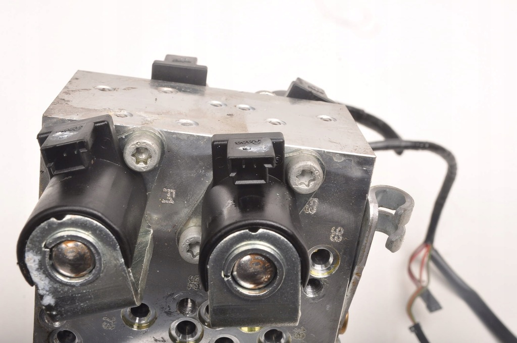 фото №10, Volvo c70 ii насос двигатель складывания крыша 09466628