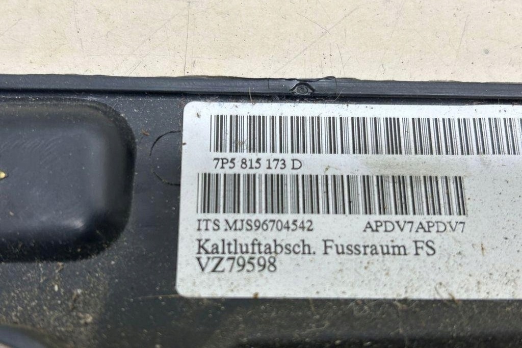 фото №11, Нижня молдинг декоративна панелі приладової панелі porsche cayenne 92a 7p5815173d