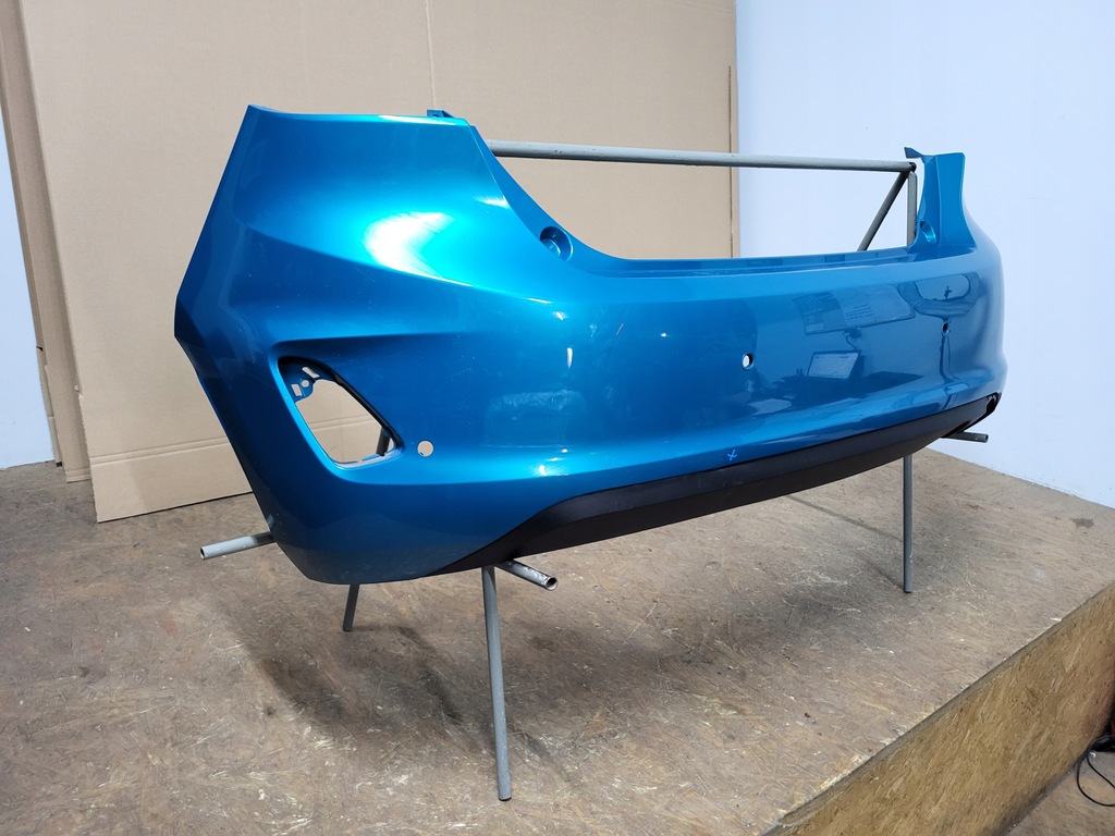 фото №1, Ford fiesta mk-8 mk 8 бампер задній задня pdc