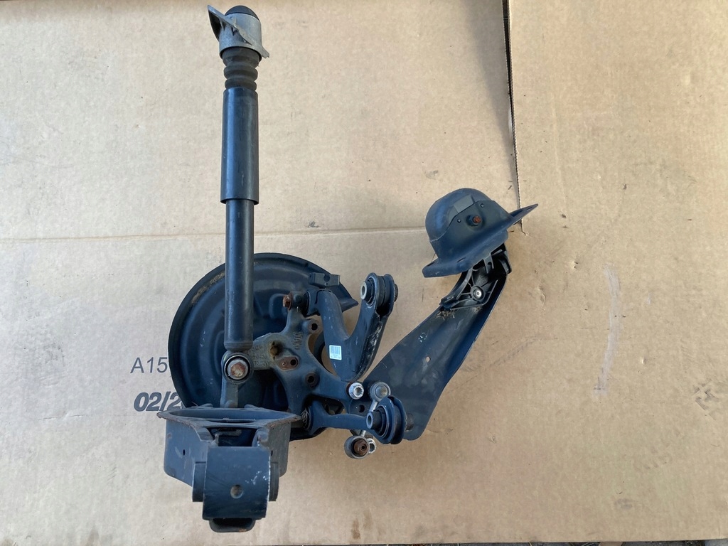 фото №15, Skoda superb 2 поворотный кулак левая задняя рычаг 3c0512011be 5q0505351b 5q0505323c