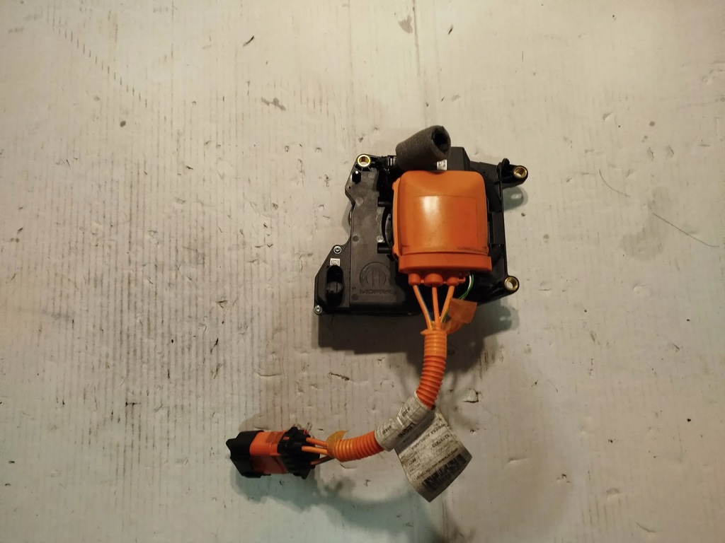 фото №6, Разъём зарядки гибрид hybrid jeep renegade plug-in