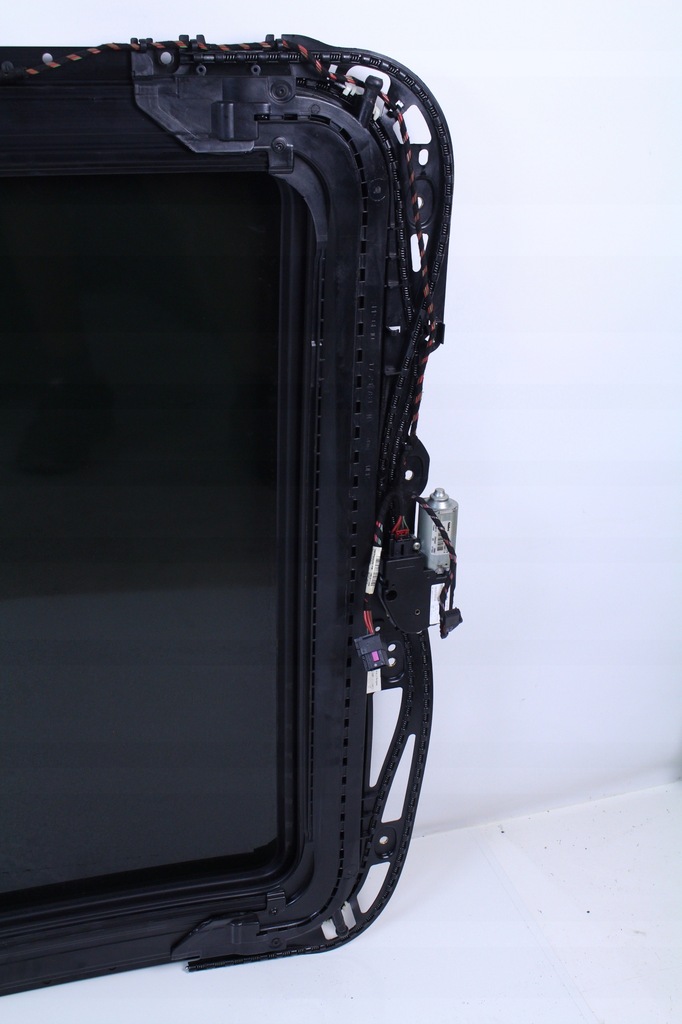 фото №6, Люк vw touareg 7p5 13r.