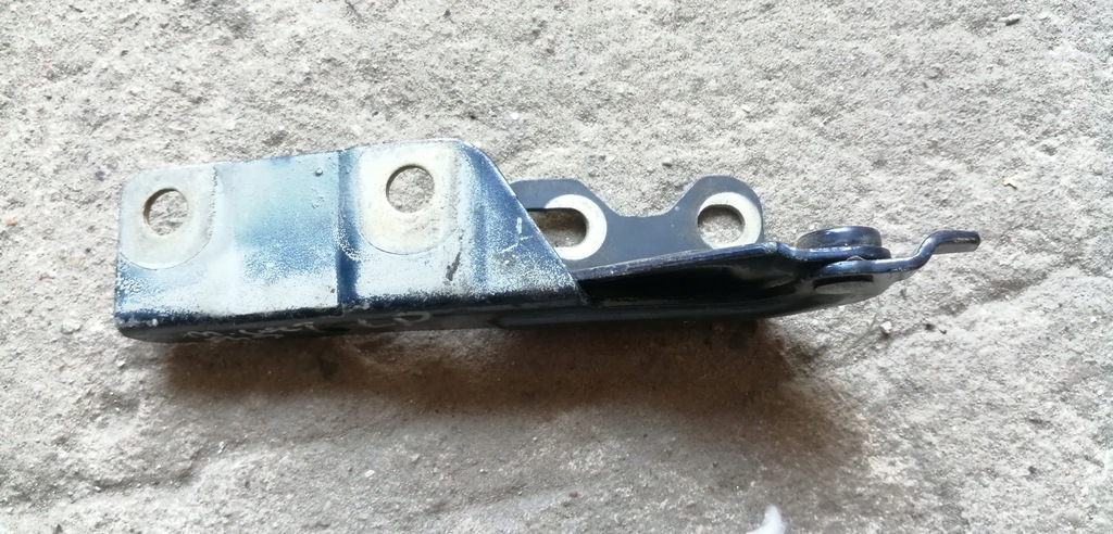 фото №1, Mitsubishi colt 04-08 петля капот левый