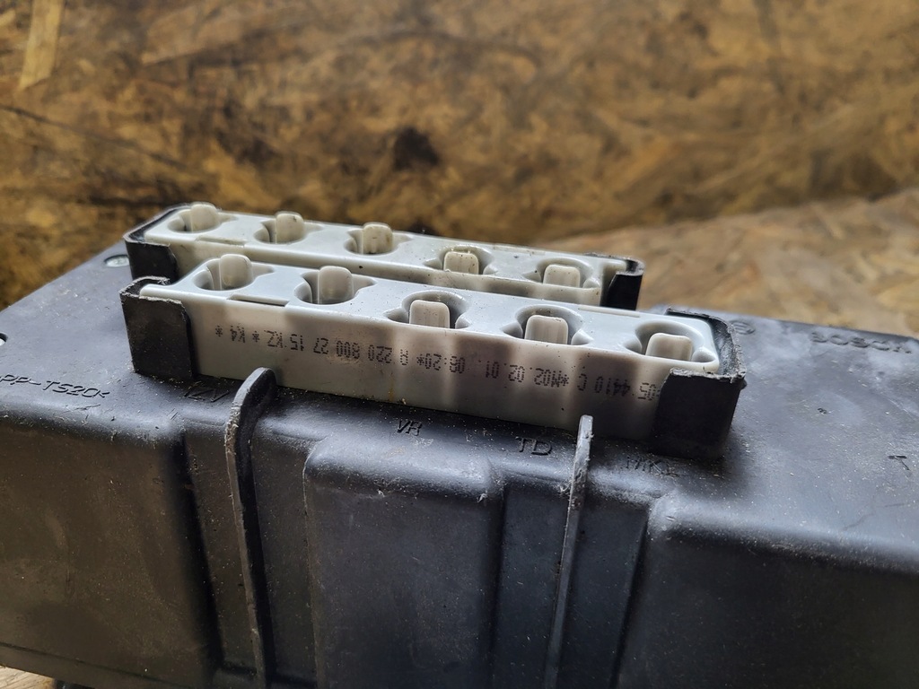 фото №7, Mercedes sl 500 r230 5.0 v8 помпа двигатель замка центрального 2308000048