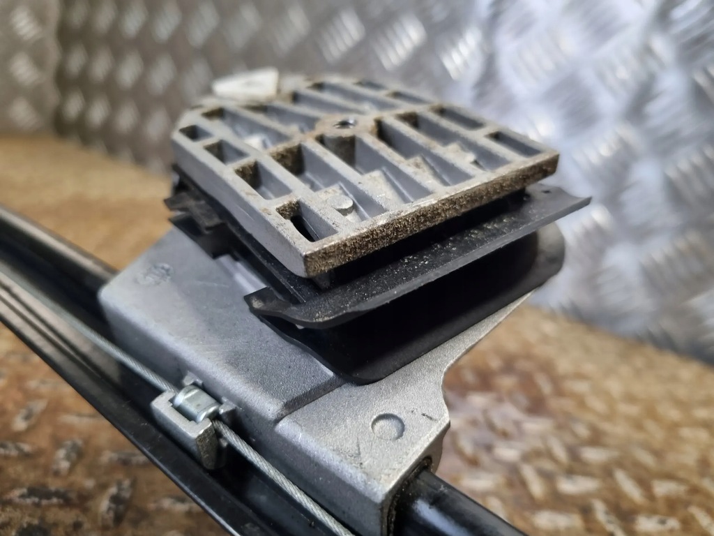 фото №6, Dodge challenger 2018 подъемники окон правый