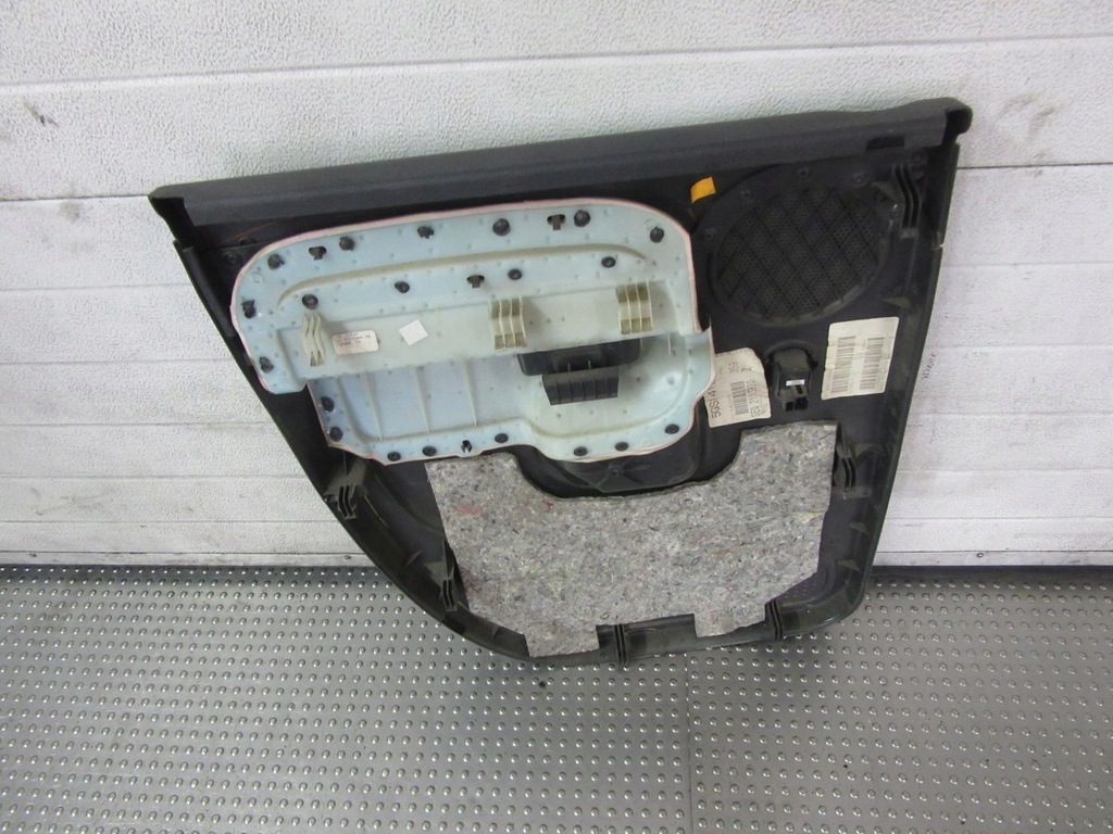 фото №11, Dodge ram iii 1500 2004 обшивка двері задня