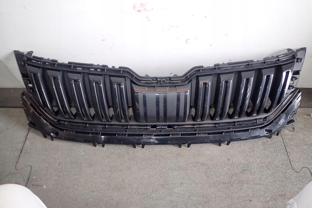 фото №1, Решётка радиатора skoda kodiaq 16-