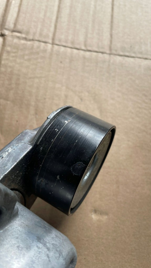 Натяжитель ролик ремень pk mercedes actros mp4 mp5 23r om470 Доставка