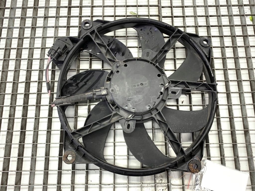 Вентилятор радиатора renault megane 3 1.4 131km m155548 Цена