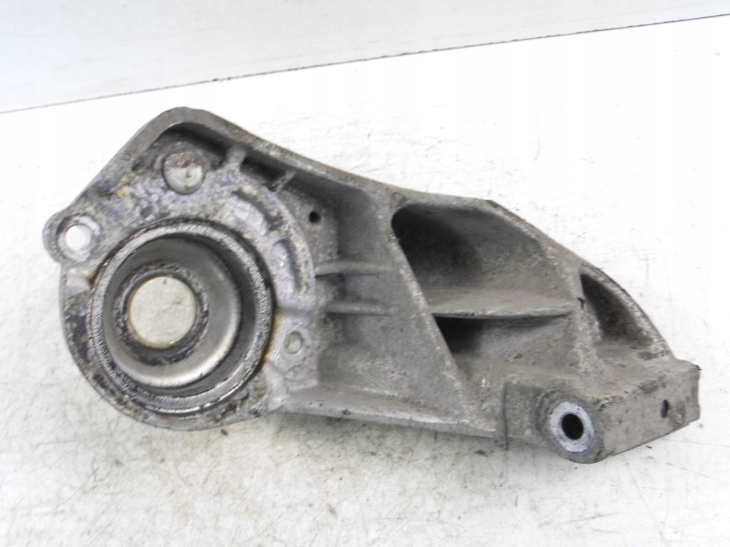 фото №1, Alfa romeo 156 кронштейн рычага перед левая 60625000