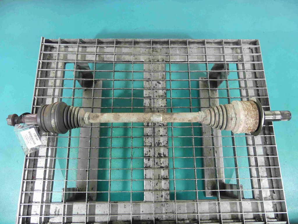 фото №1, Привідний вал права задня lancia thema ii 11-14 3.0 crd