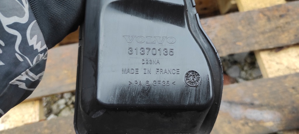 фото №4, Шланг труба воздухозаборник воздуха volvo v40 ii 31370135