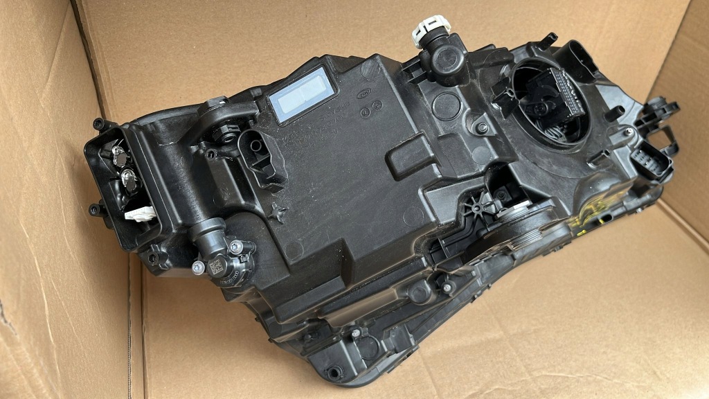 Skoda superb 3 рестайлинг  фара левая передняя перед full led 3v1941015d европа Доставка