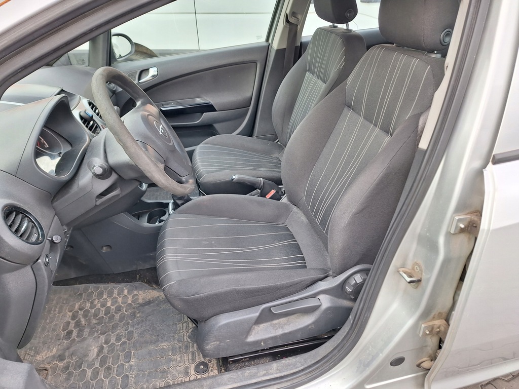 фото №10, Opel corsa d s07 сиденье левый правый заднее сиденье сиденья сиденья 5d 5-дверь