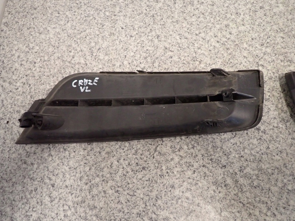 фото №6, Chevrolet cruze 08- заглушка противотуманной фары решётка