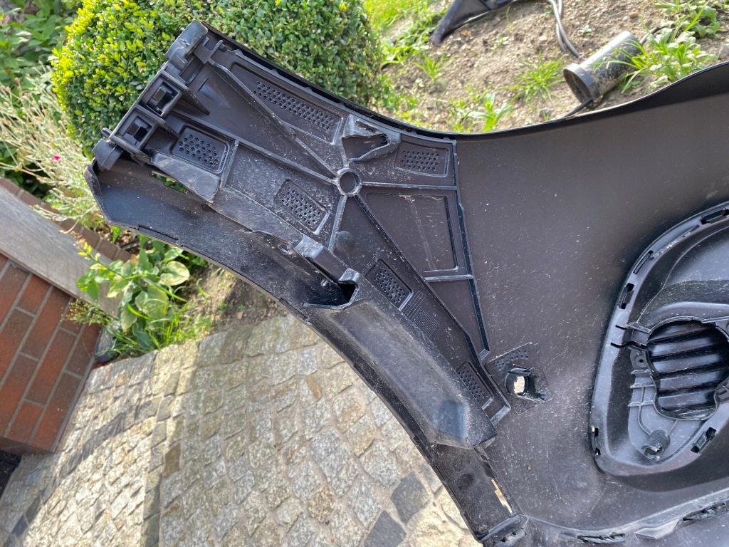 Бампер 2478859309 mercedes 247 gla lift решётка накладка перед оригинал Недорого