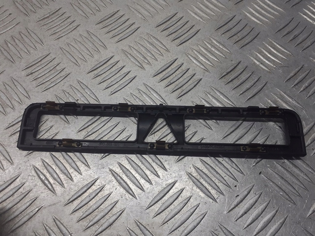 фото №3, Рамка консоли audi a3 8p 2.0 fsi 8p0863321b