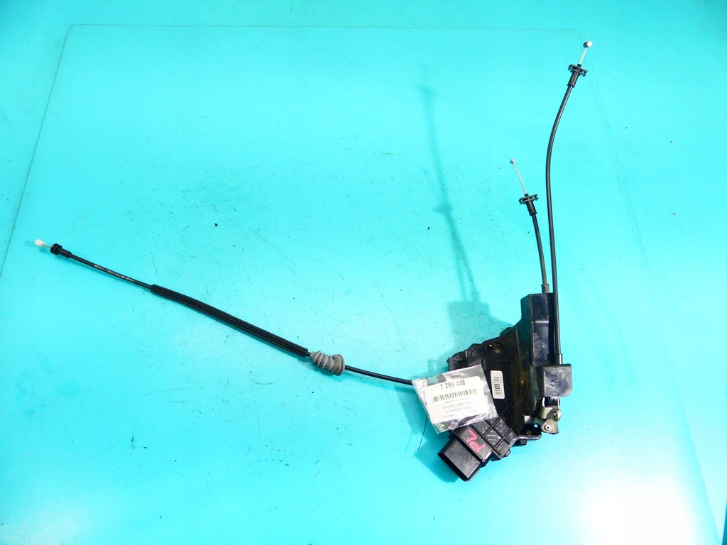 фото №1, Замок перед левый volvo s40 ii v50 6 pin