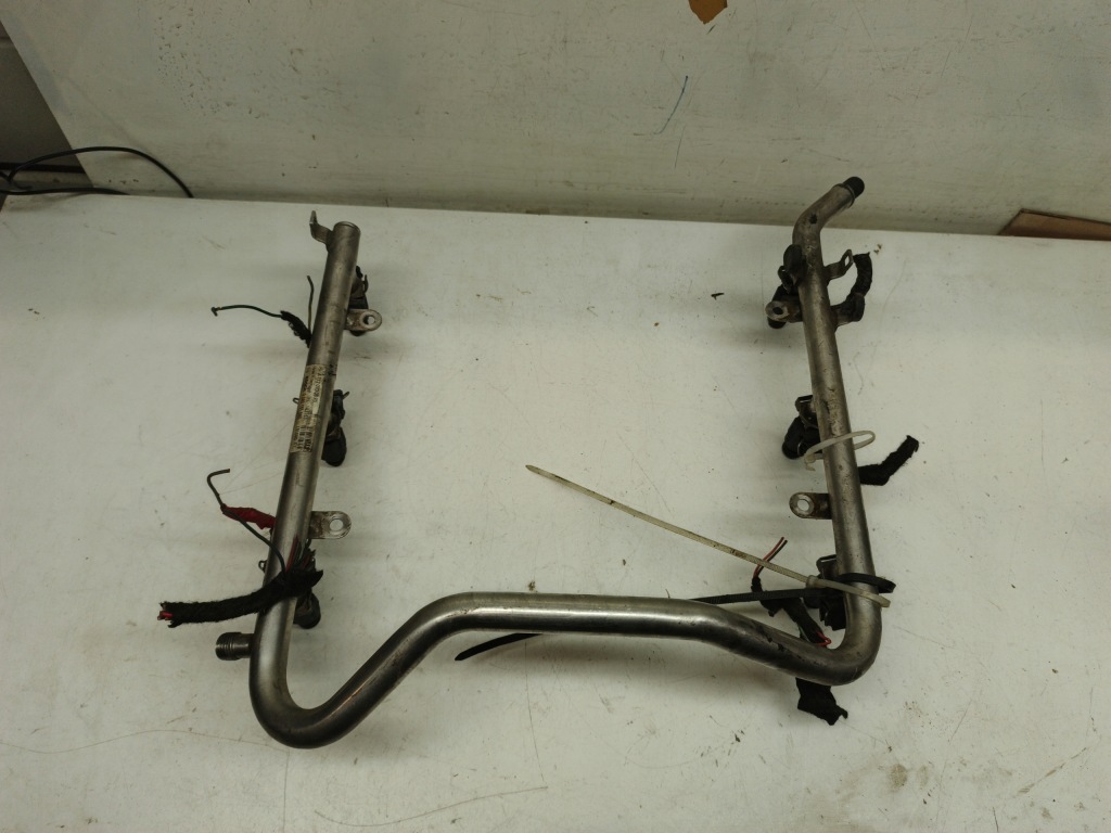 Купити Молдинг упорскування mercedes-benz w211