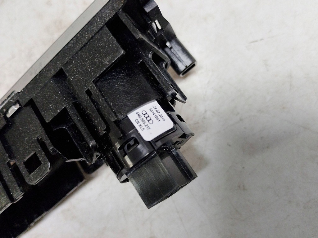 фото №7, Audi рамка радио кнопка запуск стоп 4n0905217 europa