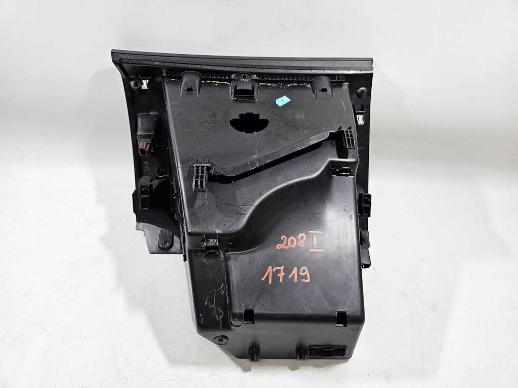 фото №11, Бардачок пассажира peugeot 208 i #1719