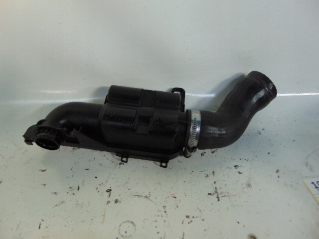 фото №3, Вентиляция картера citroen c3 1.4hdi 68km 04r