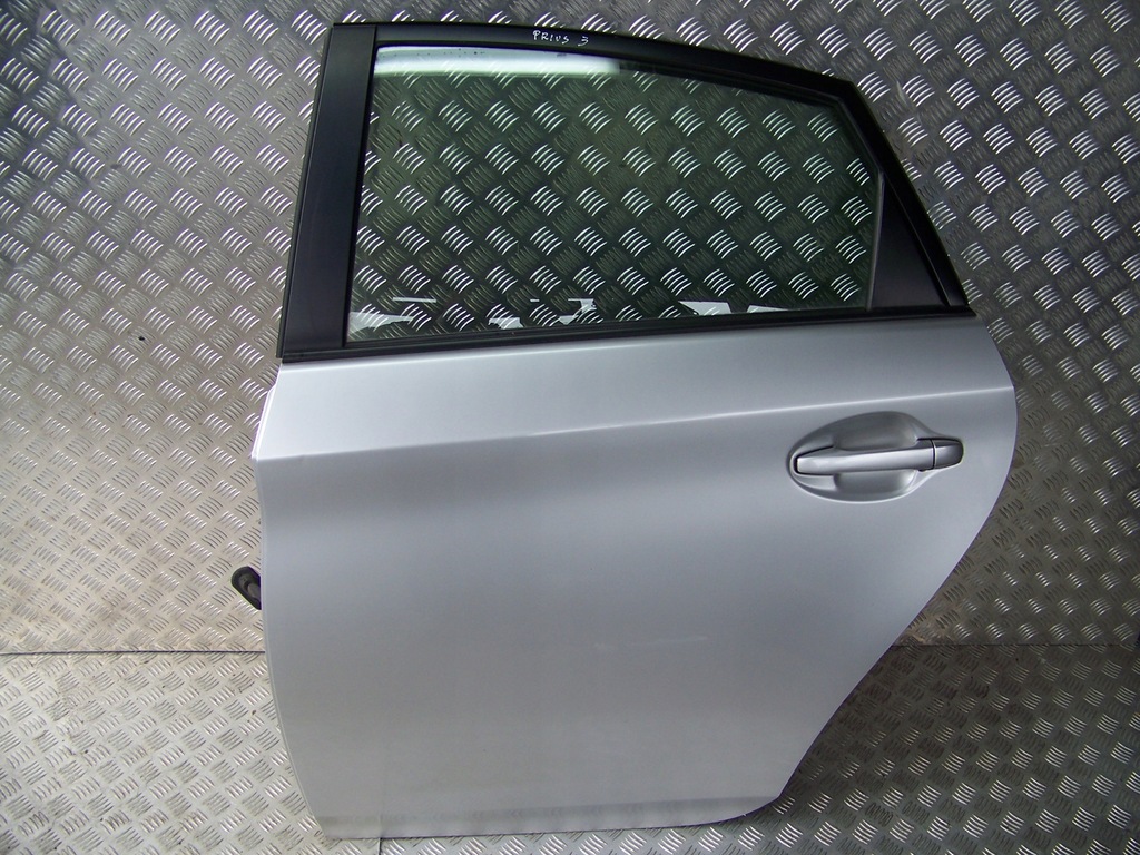 фото №1, Toyota prius 3 09 15 дверь левая задние 1f7